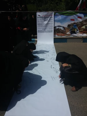 شرکت مسئولین و دانشجویان پردیس بنت الهدی صدر کردستان در تشیع  و خاکسپاری شهدای گمنام 4