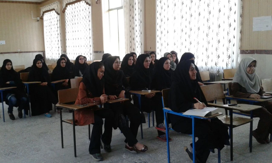 نشست سرکار خانم دکتر قدسی با مربیان،  سرپرستان و دانشجویان ورزشکار اعزامی به المپیاد ورزشی زنجان  3