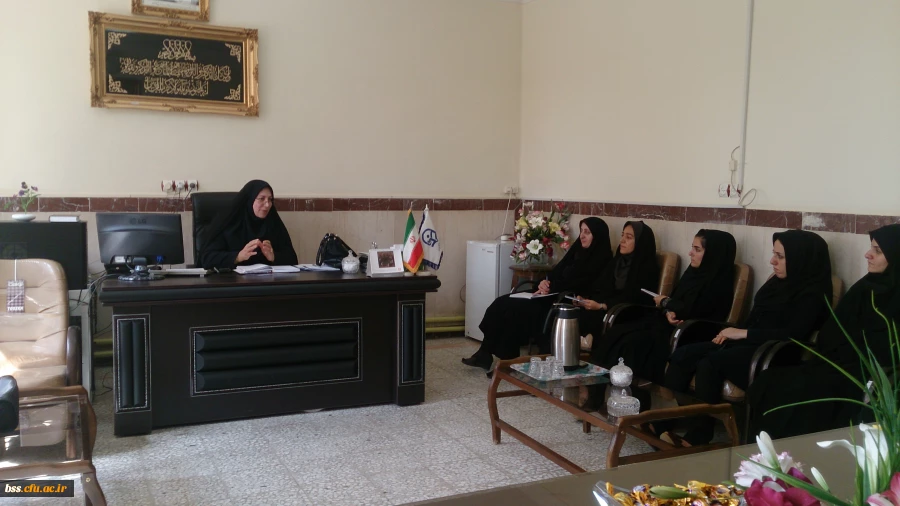 نشست سرکار خانم فدسی با نمایندگان کانونها و انجمن  ها 4