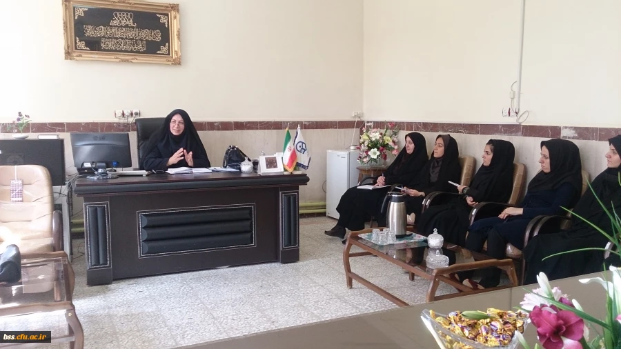 نشست سرکار خانم فدسی با نمایندگان کانونها و انجمن  ها 5