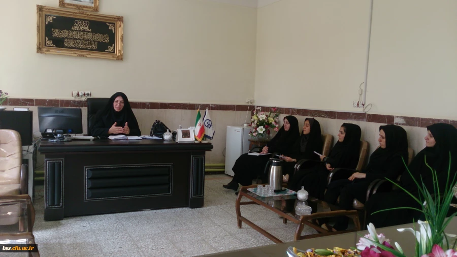 نشست سرکار خانم قدسی با نمایندگان کانونها و انجمن  ها 3