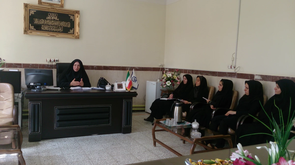 نشست سرکار خانم قدسی با نمایندگان کانونها و انجمن  ها 5