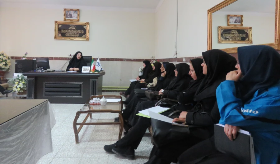 جلسه ی  سرپرست محترم پردیس سرکار خانم دکتر قدسی  با اساتید  پردیس 3