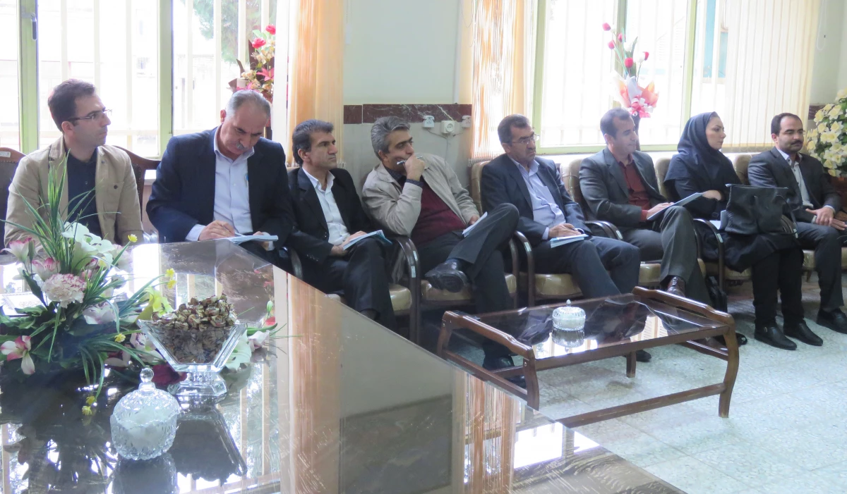 جلسه ی  سرپرست محترم پردیس سرکار خانم دکتر قدسی  با اساتید  پردیس 5