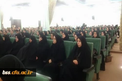 دیدار دانشجویان پردیس شهیده بنت الهدی صدر کردستان با مرجع عالی قدر آیت الله نوری همدانی 4