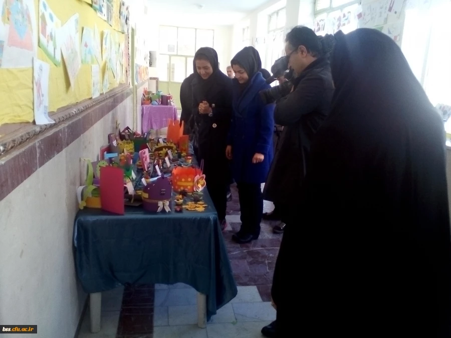 نمایشگاه دست سازه های هنری پردیس بنت الهدی صدر سنندج 3