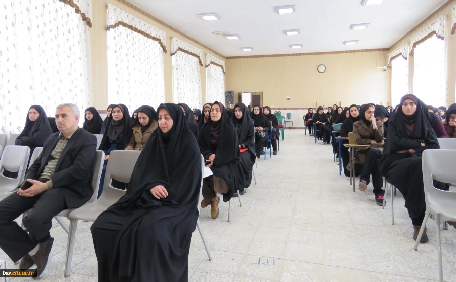 با حضور نمایندگان دفتر نهاد رهبری در پردیس بنت الهدی صدر برگزار شد .
تریبون آزاد با موضوع انتخابات در دانشگاه فرهنگیان کردستان 6