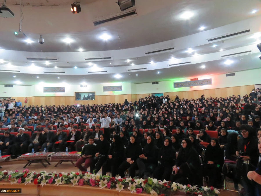 شرکت دانشجو معلمان و اعضای کانون سلامت در
اختتامیه دومین جشنواره دانشگاه پاک در دانشگاه کردستان 4