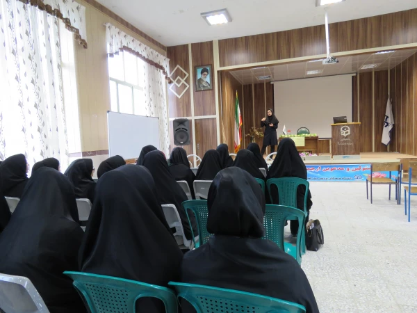 کانون بسیج برگزار کرد:
نشست دانشجوئی تحت عنوان مناظره و انتخابات کانونها و انجمنها 2