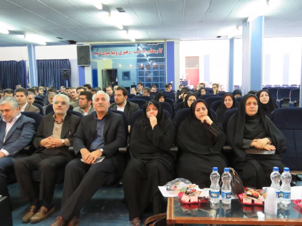 بسیج اساتید استان کردستان برگزار نمود :
کارگاه  پیوست نگار فرهنگی 3