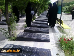 کانون ایثارگران برگزار کرد:
غباروبی مزار شهدای بهشت محمدی 2