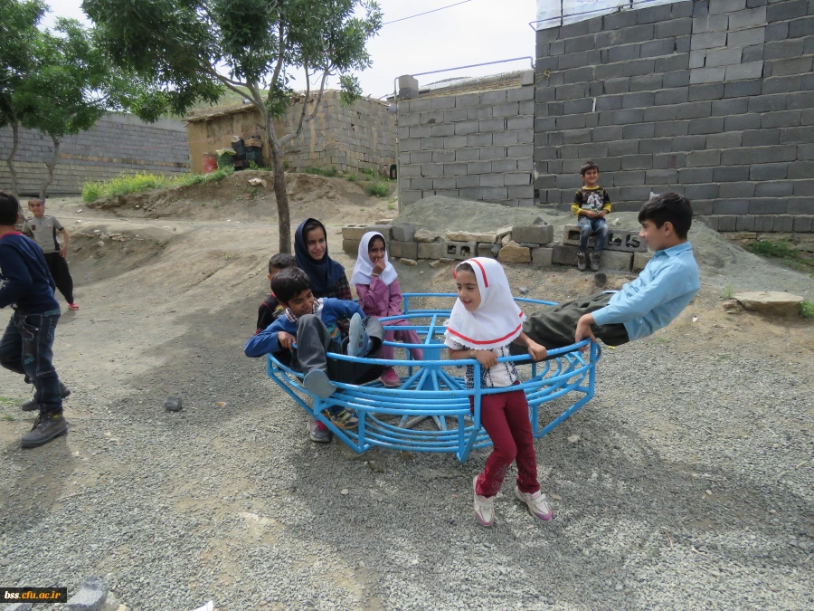 بازدید از کلاسهای چند پایه 10