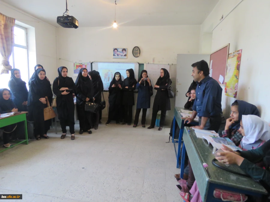 بازدید از کلاسهای چند پایه 12