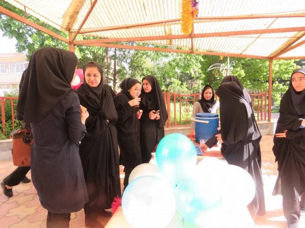 ایستگاه صلواتی 
بسیج دانشجویی به مناسبت اعیاد شعبانیه برگزار کرد 4