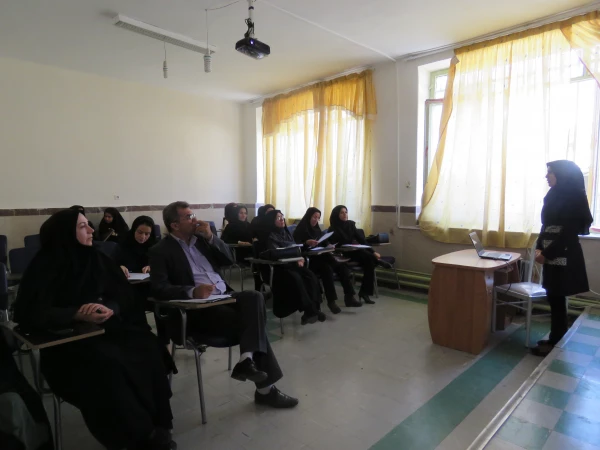 جلسه دفاع کارورزی  در پردیس بنت الهدی صدر 
به همت اساتید کارورزی  برگزار شد 4