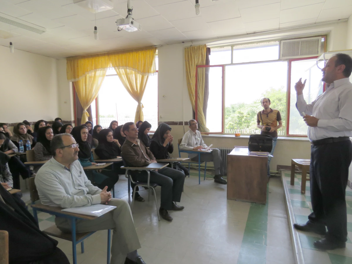 بازدید سردبیر و مشاور مجلات رشد از پردیس بنت الهدی صدر 2