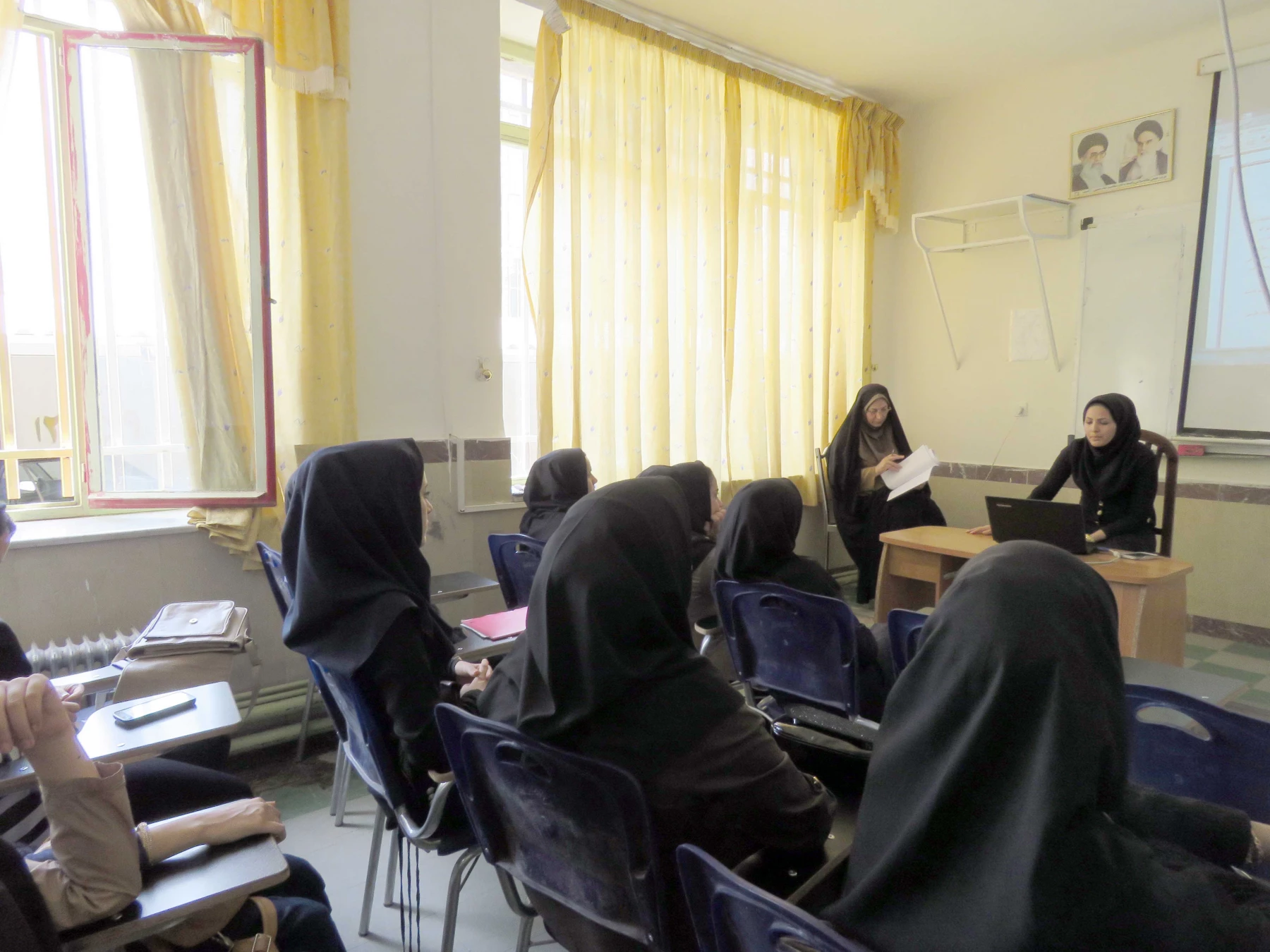 جلسه دفاع دانشجویان - ورودیهای 1391 – ویژه درس پروژه برگزار شد 2