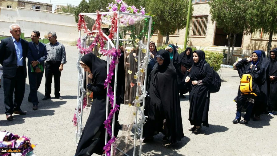 با حضور مدیریت امور پردیس های استان کردستان صورت گرفت 
مراسم بدرقه ی دانش آموختگان 91 پردیس دخترانه ی بنت الهدی صدر کردستان برای حضور در جشن فارغ التحصیلی دانشگاه فرهنگیان سراسر کشور در مشهد مقدس 2