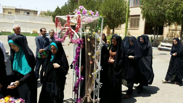 با حضور مدیریت امور پردیس های استان کردستان صورت گرفت 
مراسم بدرقه ی دانش آموختگان 91 پردیس دخترانه ی بنت الهدی صدر کردستان برای حضور در جشن فارغ التحصیلی دانشگاه فرهنگیان سراسر کشور در مشهد مقدس 7