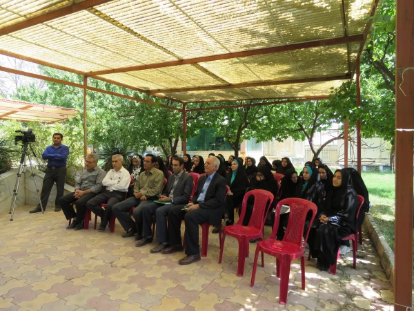 با حضور مدیریت امور پردیس های استان کردستان صورت گرفت 
مراسم بدرقه ی دانش آموختگان 91 پردیس دخترانه ی بنت الهدی صدر کردستان برای حضور در جشن فارغ التحصیلی دانشگاه فرهنگیان سراسر کشور در مشهد مقدس 6