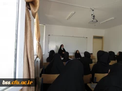 نشست توجیهی معاون آموزشی ، فرهنگی و پژوهشی   بهمراه کارشناسان با دانشجویان ورودی جدید 3