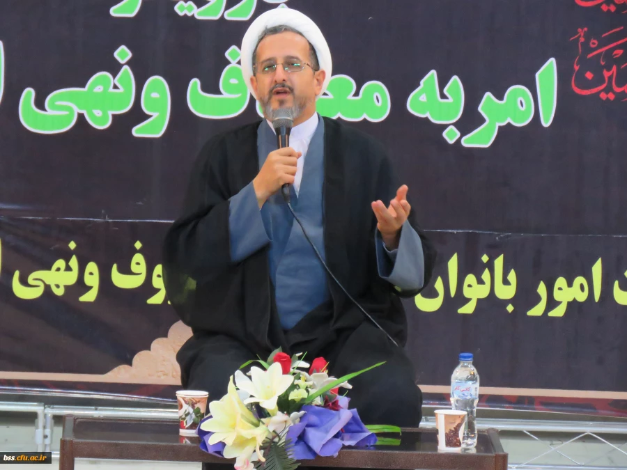 شرکت در همایش " همه در حفظ فرهنگ عاشورایی و ارتقاء معنوی دانشگاه مسئولیم " 5