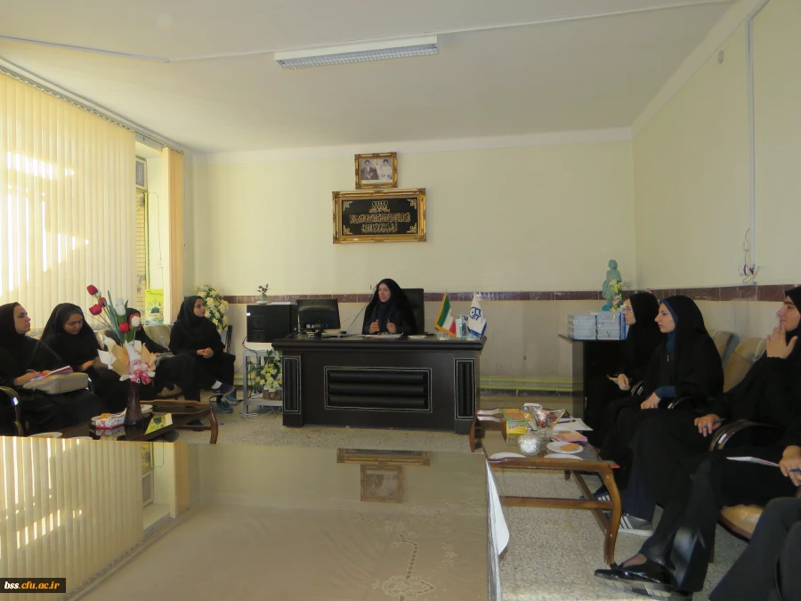 نشست سرپرست پردیس با دبیران انجمن، کانون و تشکلهای دانشجویی 2