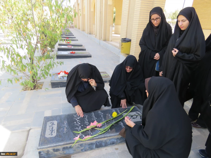 کانون سبک زندگی اسلامی پردیس  بنت الهدی صدر یرگزار کرد:
غبار روبی گلزار شهدای بهشت محمدی 4