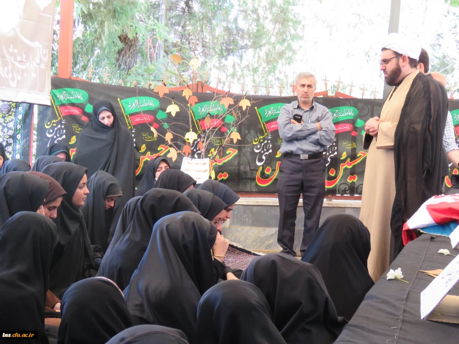 هیأت فاطمیه برگزار کرد
مراسم زیارت بیرق متبرکه ی بارگاه ملکوتی امام حسین ( ع) 2