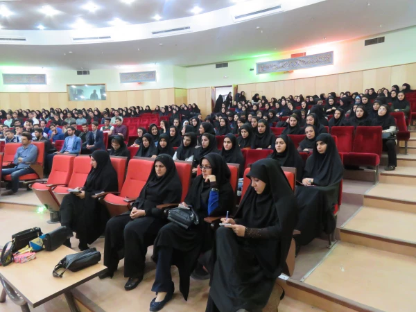 شرکت  دانشجومعلمان عضو  تشکل بسیج دانشجویی  در کارگاه  اقتصاد مقاومتی 3