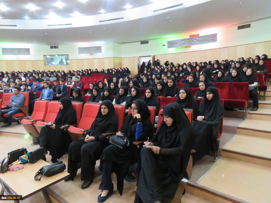 شرکت  دانشجومعلمان عضو  تشکل بسیج دانشجویی  در کارگاه  اقتصاد مقاومتی 3