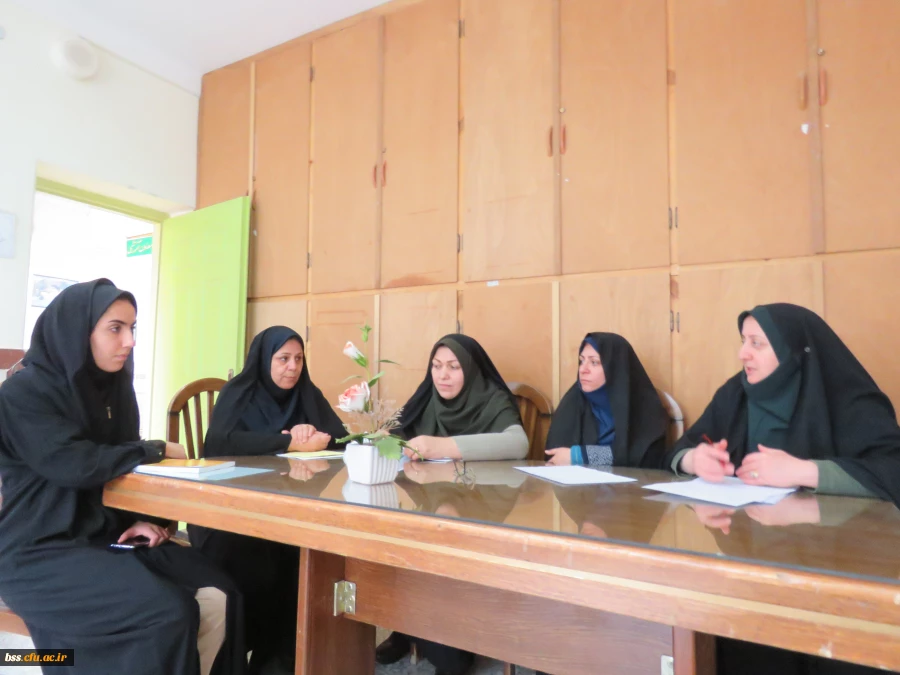 جلسه معاون آموزشی  با مدیر گروه و کادرآموزش جهت تمهید مقدمات نشست علمی 2