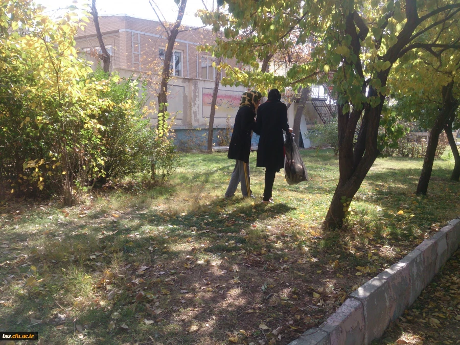 پاکسازی فضای سبز و محوطه پردیس به مناسبت روز هوای پاک 8