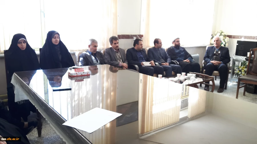 حضور  سرپرست مدیریت امور پردیس های استان کردستان وهیإت همراه 
در جمع همکاران    پردیس  بنت الهدی صدر 2