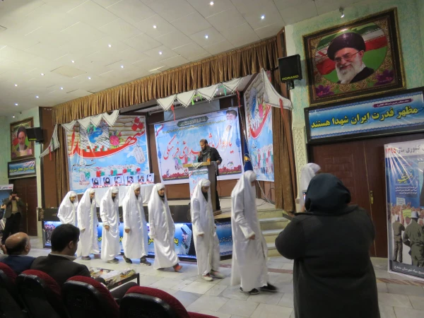 شرکت دانشجو معلمان در مراسم گرامی داشت هفته بسیج 9