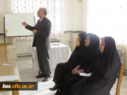 جلسه ی توجیهی مسئول فرهنگی مدیریت استان با دانشجو معلمان ورودی 94 و 95 7