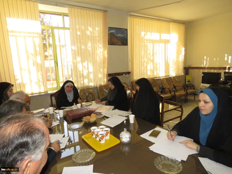 دومین نشست سرپرست و معاون آموزشی پردیس با اعضای هیإت علمی 4