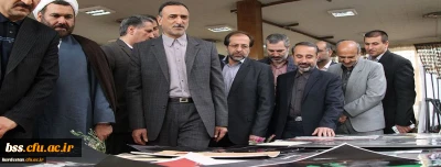 بازدید وزیر آموزش و پرورش از نمایشگاه آثار پرسش مهر