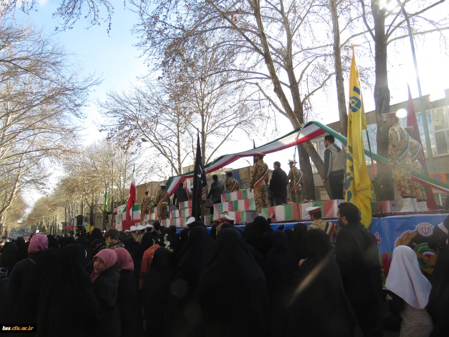 تشییع پیکر 20 شهید تازه تفحص شده در سنندج 3