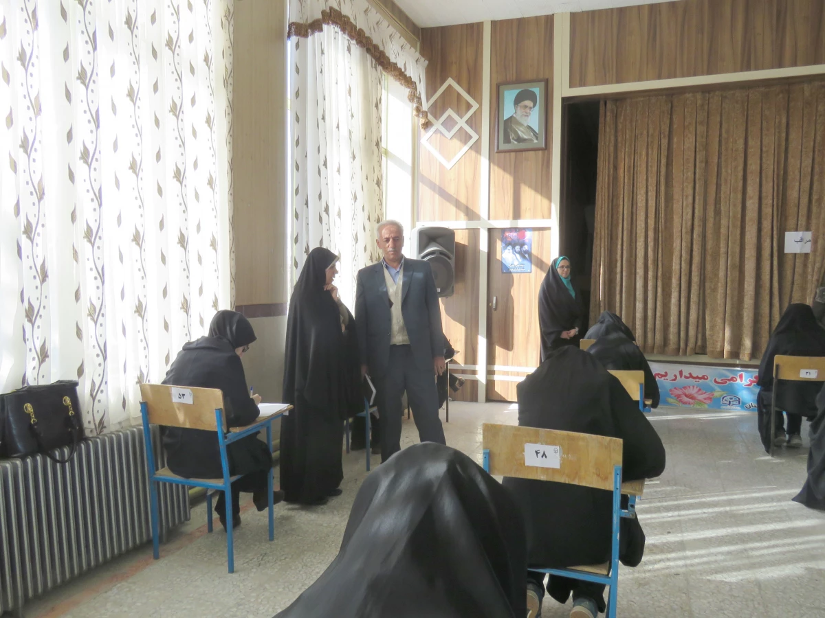 بازدید مدیریت استانی و هیأت همراه از حوزه  امتحانی پردیس بنت الهدی صدر 6