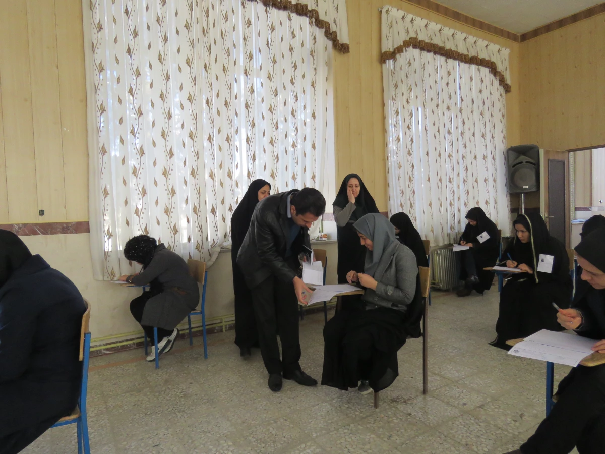 بازدید مدیریت استانی و هیأت همراه از حوزه  امتحانی پردیس بنت الهدی صدر 4