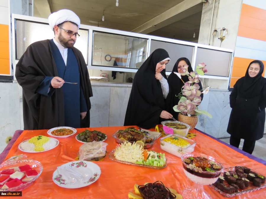 در پردیس بنت الهدی صدر برگزار شد:
مسابقه آشپزی ویژه کارکنان 13
