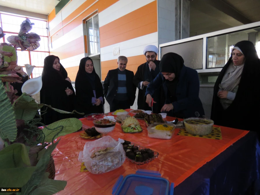 در پردیس بنت الهدی صدر برگزار شد:
مسابقه آشپزی ویژه کارکنان 14