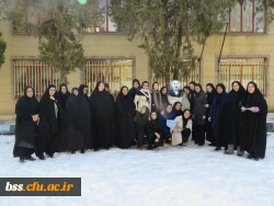 به مناسبت استقبال از  دهه فجر، شادی و شکر گذاری  از بارش نزولات آسمانی برگزار شد :
مسابقه ساخت آدم برفی 5