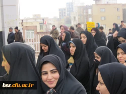 حضور حماسی اساتید ، کارکنان و دانشجو معلمان    پردیس بنت الهدی صدر  در راهپیمایی  یوم ا... 22 بهمن 95 9