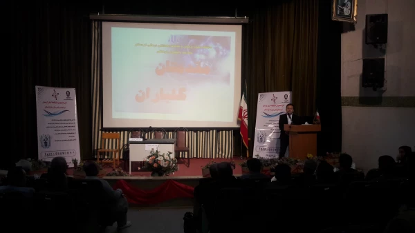 شرکت دانشجو معلمان در همایش:
  نقش دانشجویان در اجتماعی شدن مبارزه با مواد مخدر در استان کردستان 2