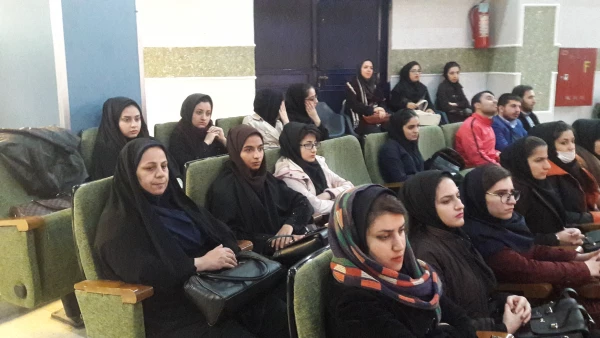 شرکت دانشجو معلمان در همایش:
  نقش دانشجویان در اجتماعی شدن مبارزه با مواد مخدر در استان کردستان 5