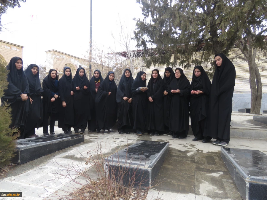 غبار روبی گلزار شهدای بهشت محمدی سنندج به همت تشکل هیئت فاطمیه و انجمن علمی ادبیات  8