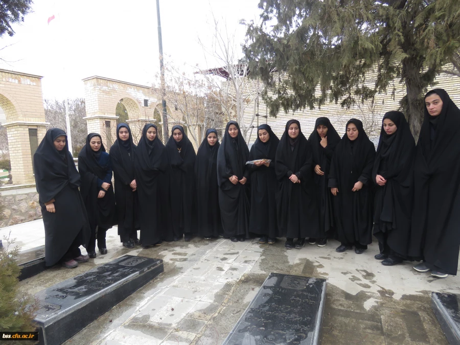 غبار روبی گلزار شهدای بهشت محمدی سنندج به همت تشکل هیئت فاطمیه و انجمن علمی ادبیات  9