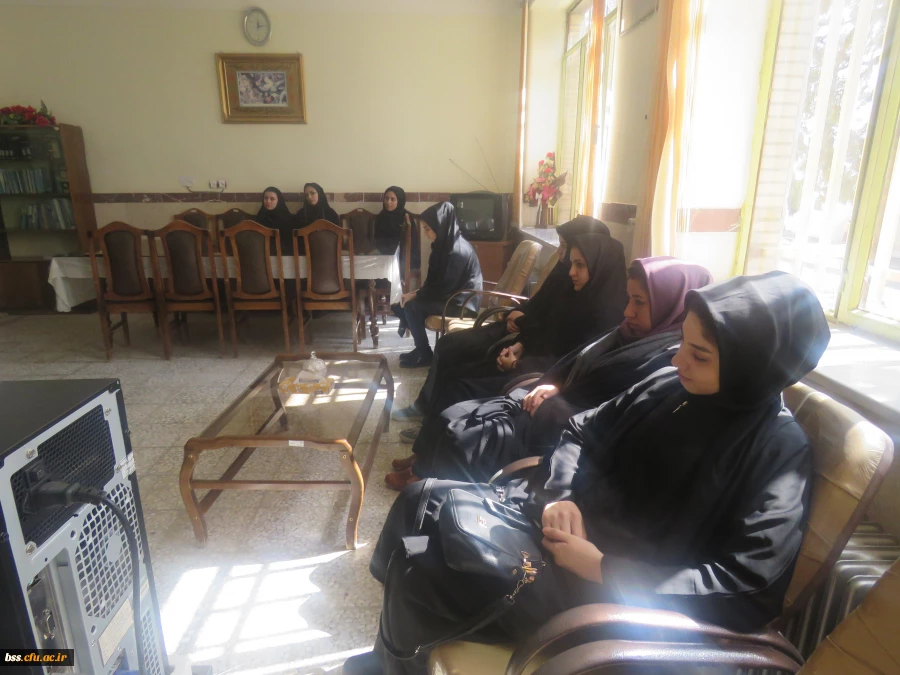 اهداء لوح تقدیر بزه برگزیدگان مسابقات    ورزشی و هنری ویژه دهه فجر 4